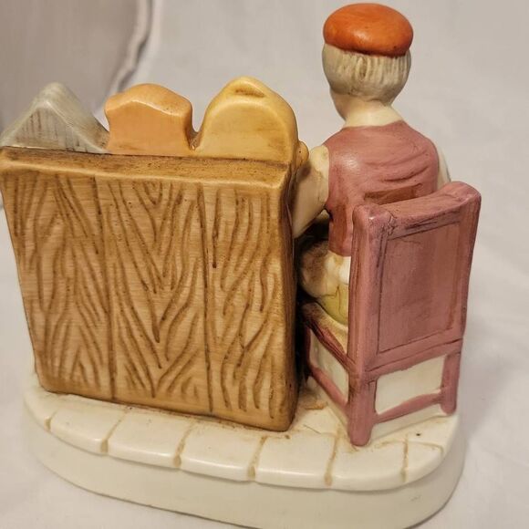 VTG Watchmaker Watch Hallmark Horologist Porcelain Charming Hand Painted Figure - Picture 11 of 13